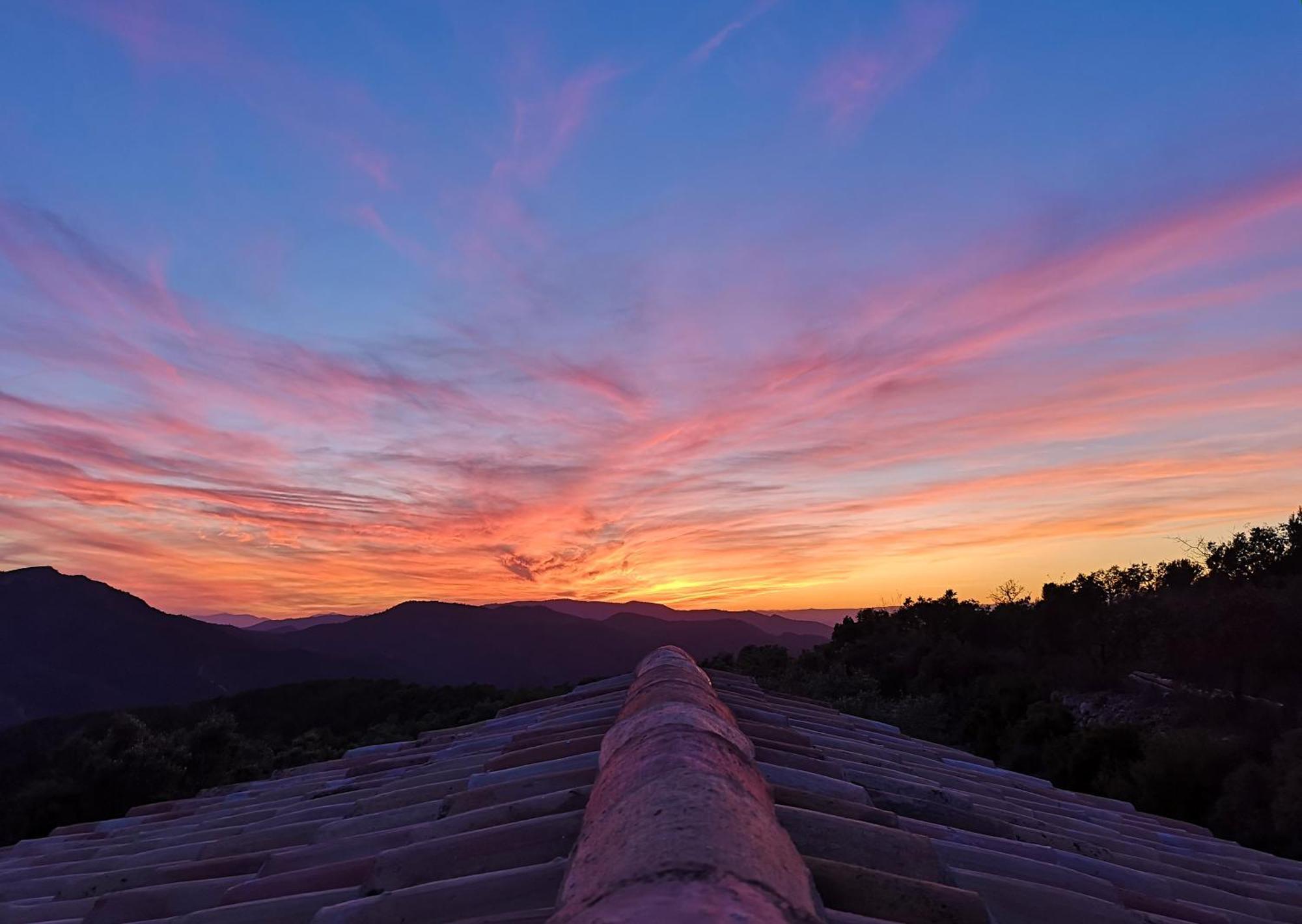 La Cueva De Miravet - Villa De Lujo En La Cima De La Montana Con Vistas Al Mar Cabanes  Luaran gambar
